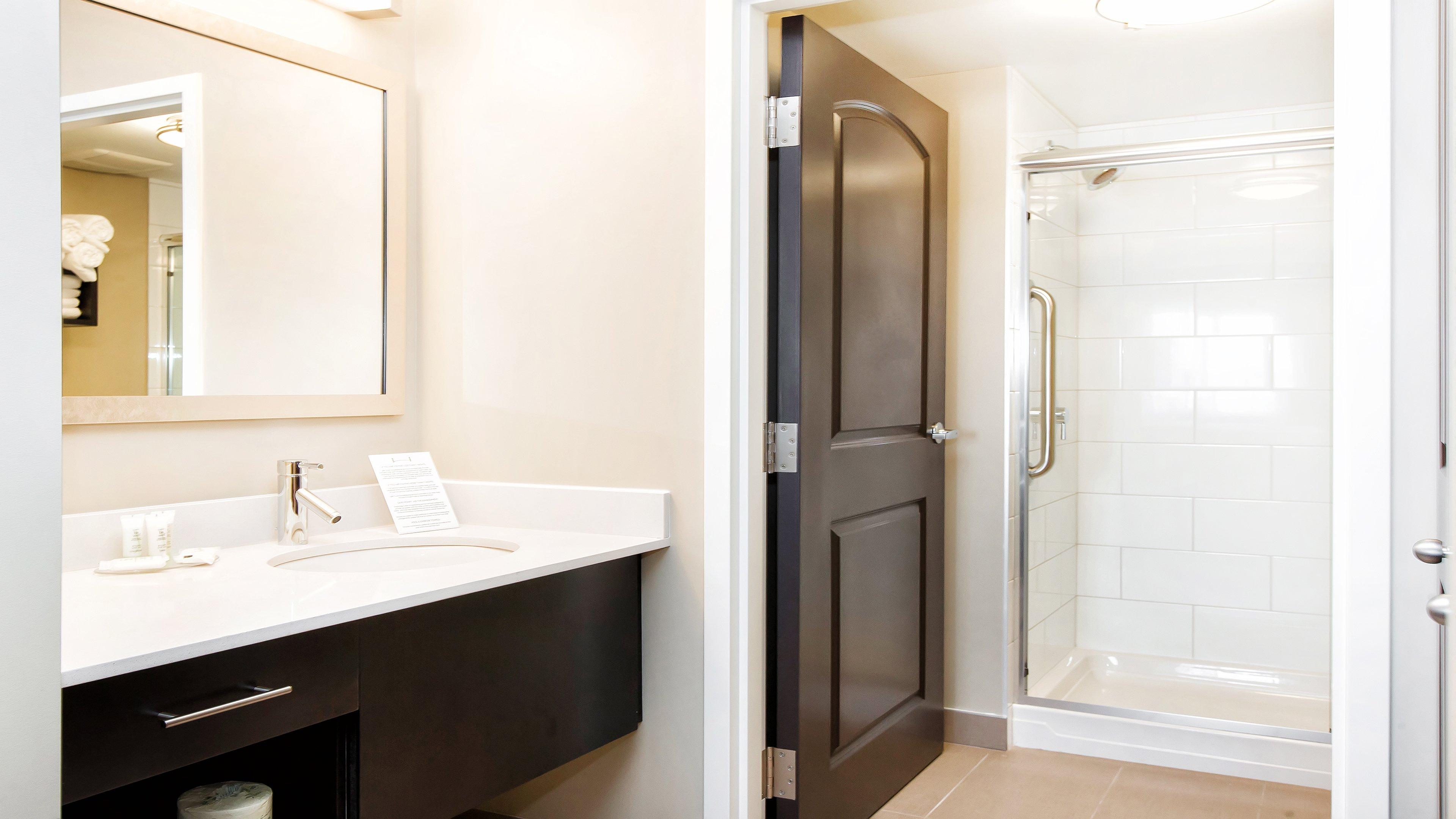 Staybridge Suites West Edmonton By Ihg Bagian luar foto