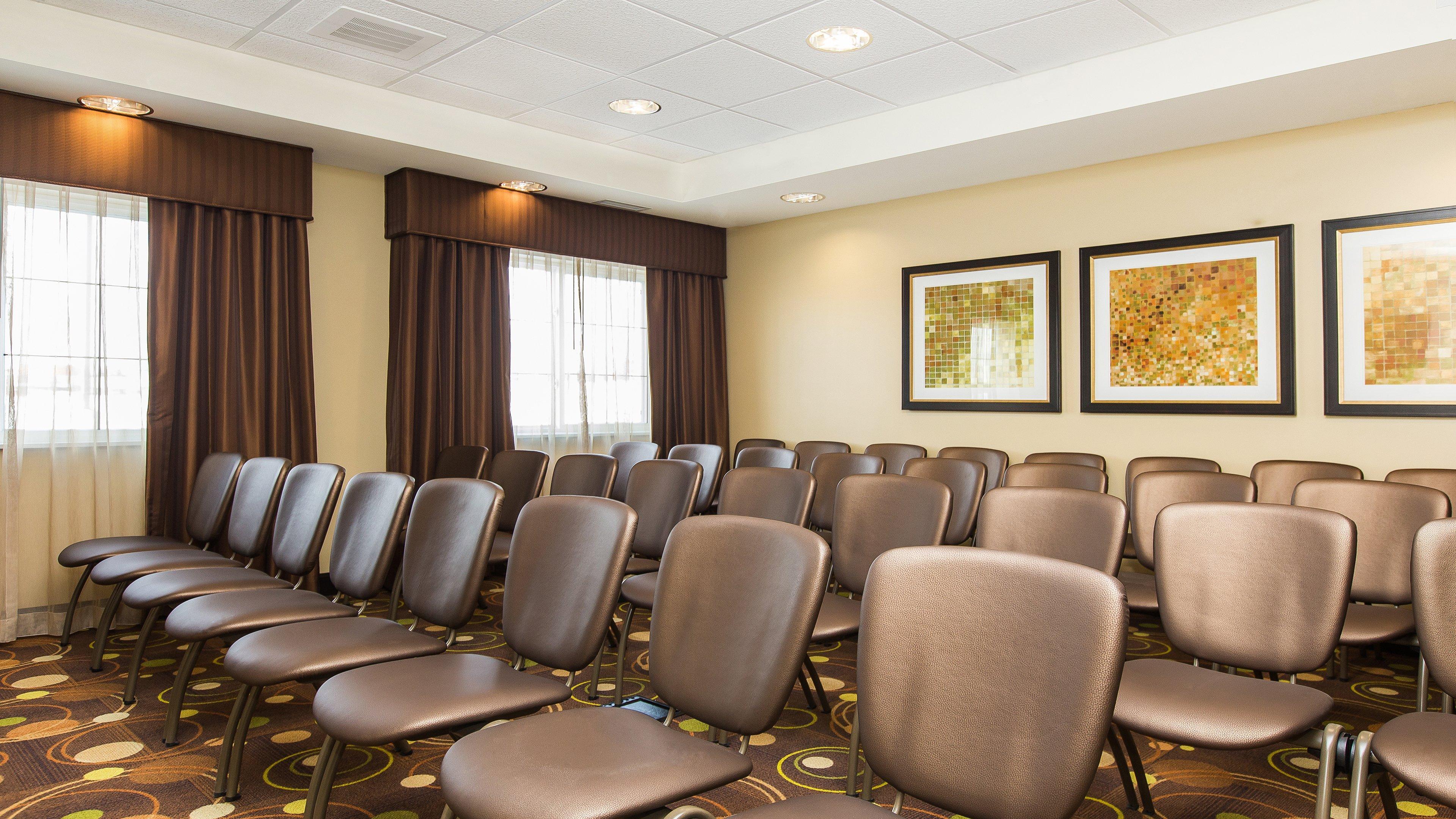 Staybridge Suites West Edmonton By Ihg Bagian luar foto