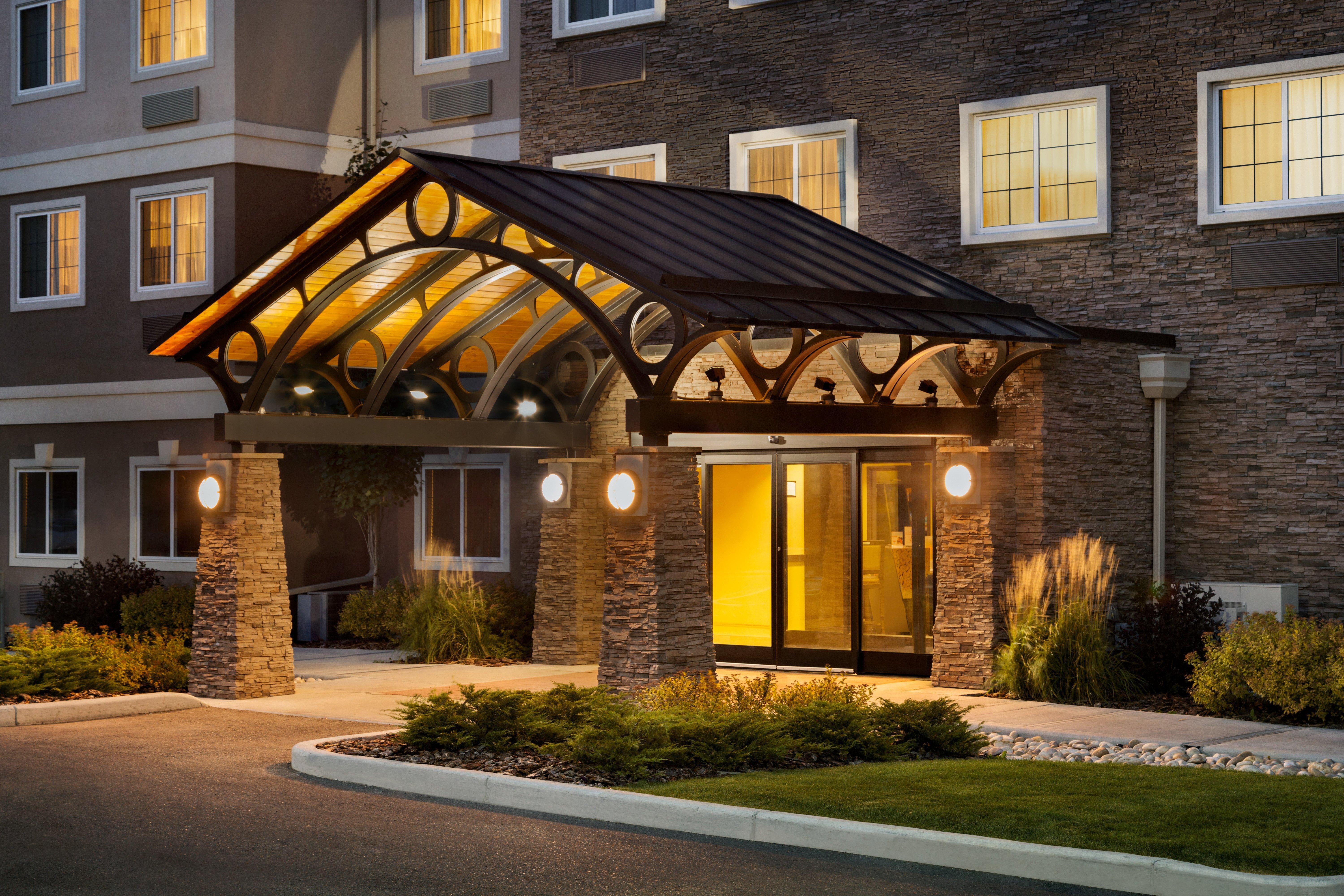 Staybridge Suites West Edmonton By Ihg Bagian luar foto
