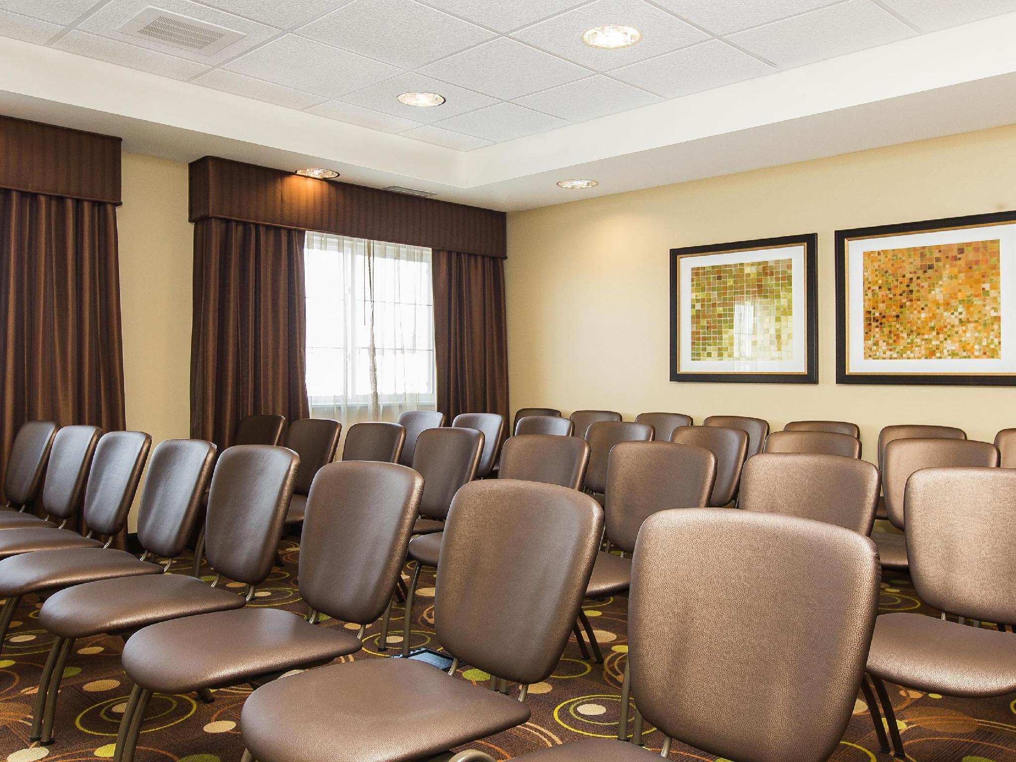 Staybridge Suites West Edmonton By Ihg Bagian luar foto