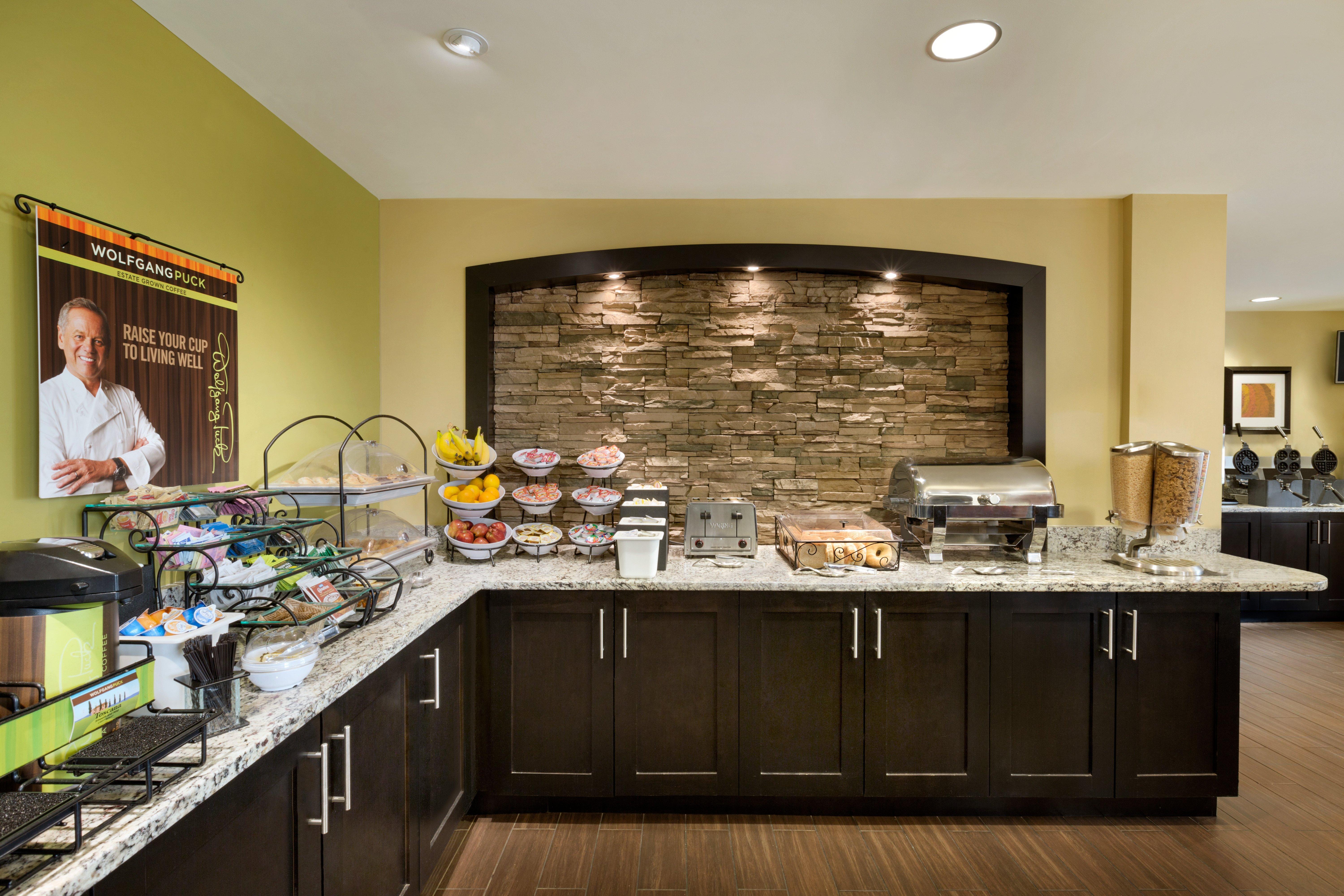 Staybridge Suites West Edmonton By Ihg Bagian luar foto