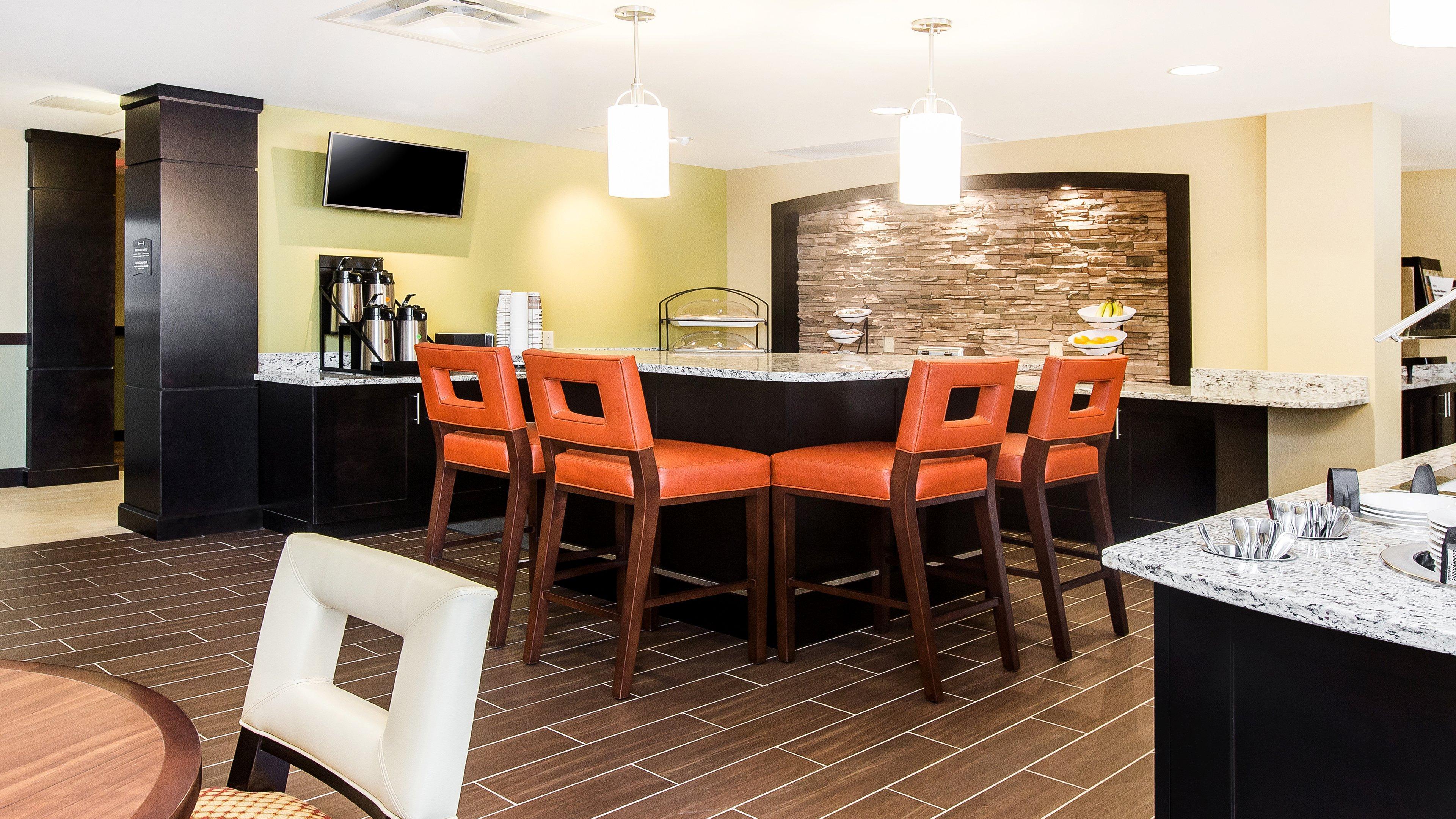 Staybridge Suites West Edmonton By Ihg Bagian luar foto