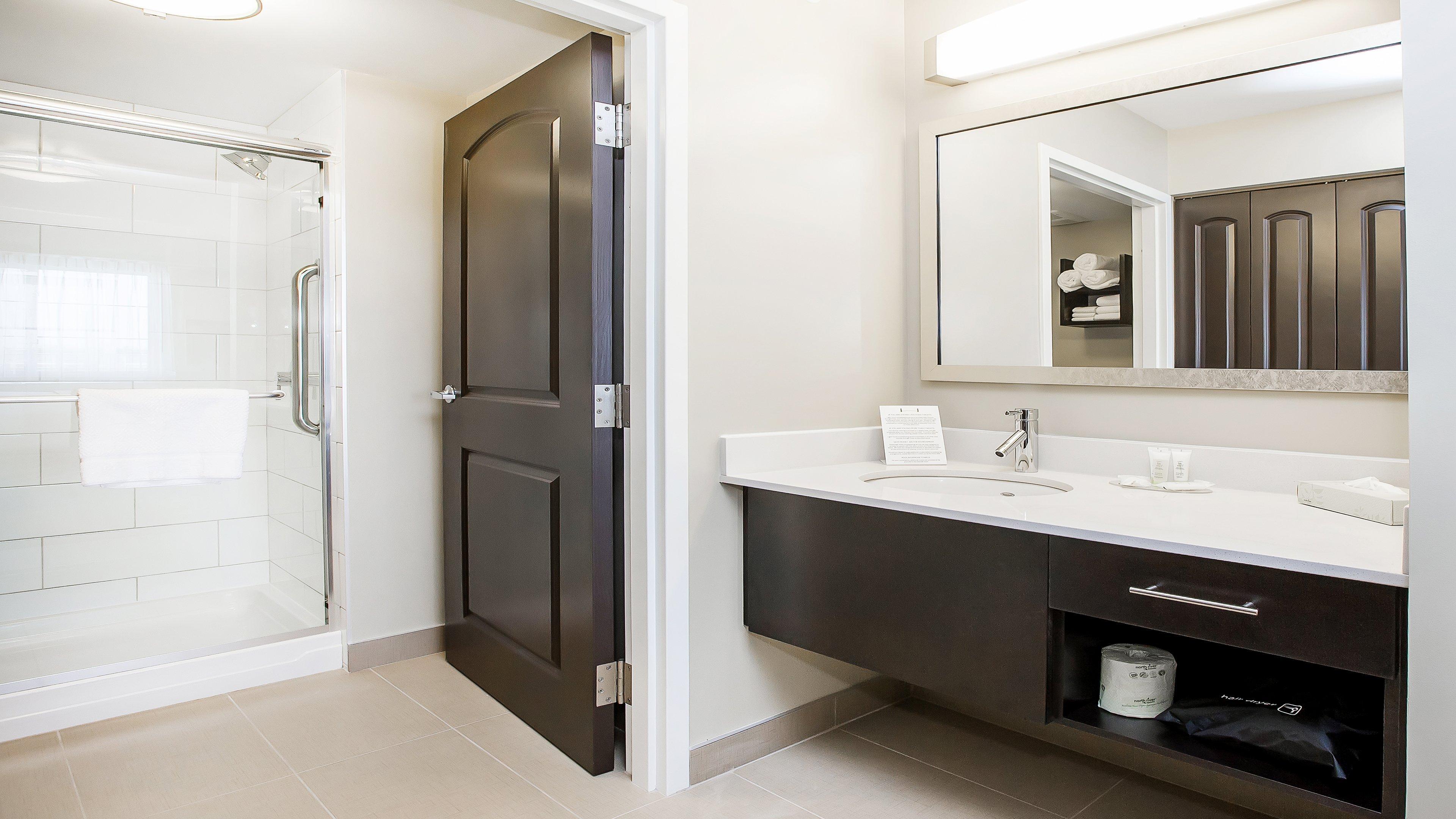 Staybridge Suites West Edmonton By Ihg Bagian luar foto